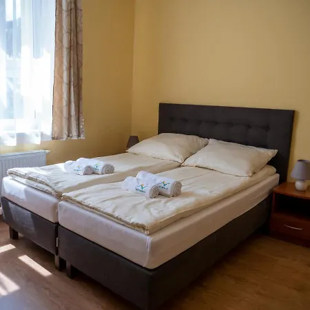 منتزه العطل Zlota Rybka Natura Tour *