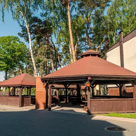 Zlota Rybka Natura Tour ホリデーパーク *